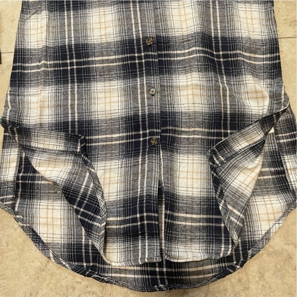 NWT no comment long sleeves plaid button down tunic/shirt dress. Size medium - Picture 7 of 7